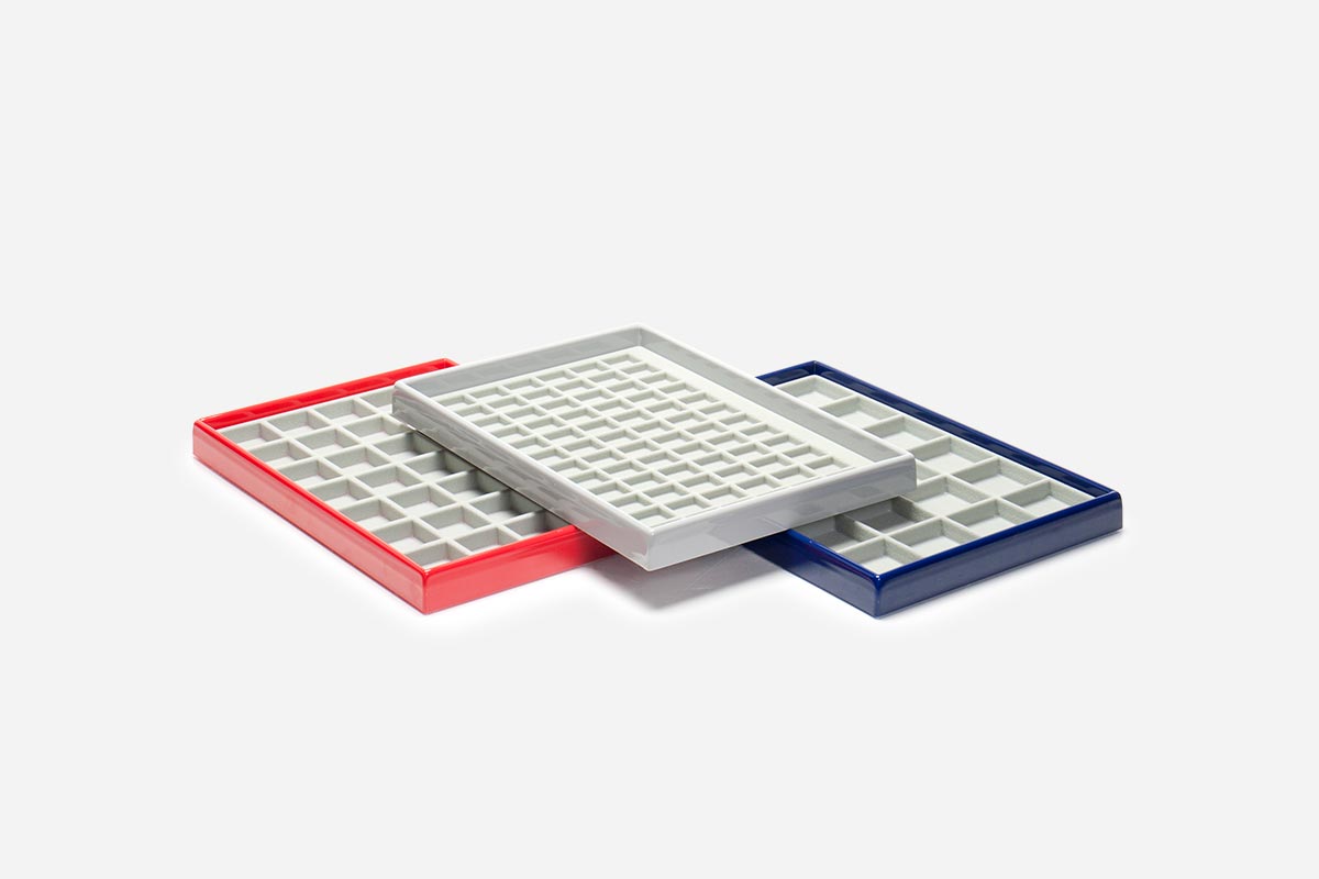 Stackable trays for production and industry