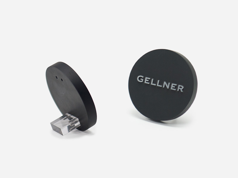 Gellner brand displays and logo displays for merchandise presentation