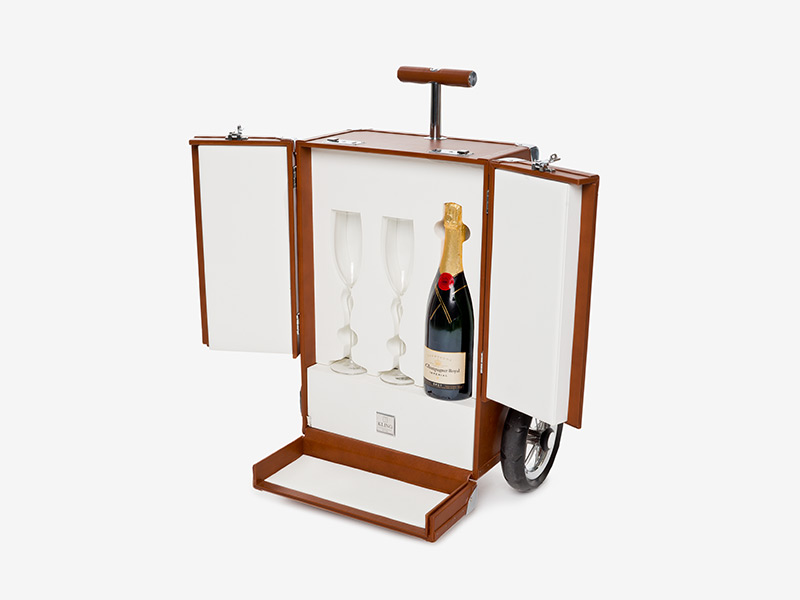 Transport- und Präsentationskoffer aus Leder für Champagner
